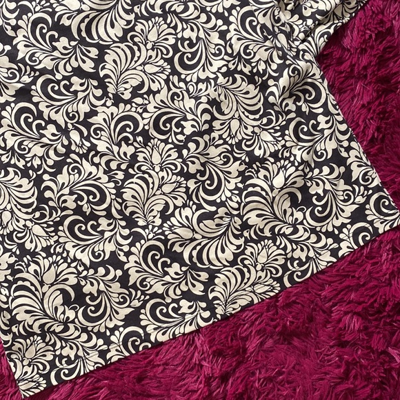 Floral print brown and tan crew neck top - Picture 9 of 11